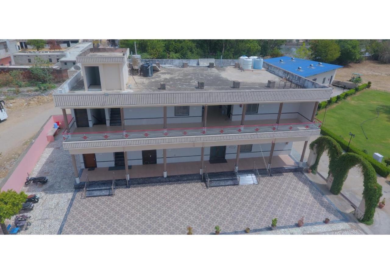 Goyal Bhawan Hotel Khatu Bagian luar foto